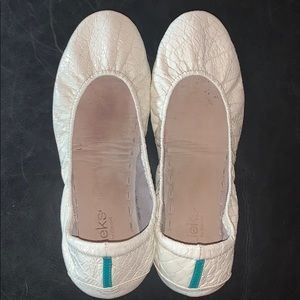 Diamond White Croc print Tieks - Sz 10
